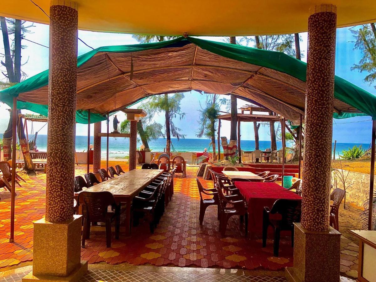 Sam & San Beach Resort Vengurla Dış mekan fotoğraf