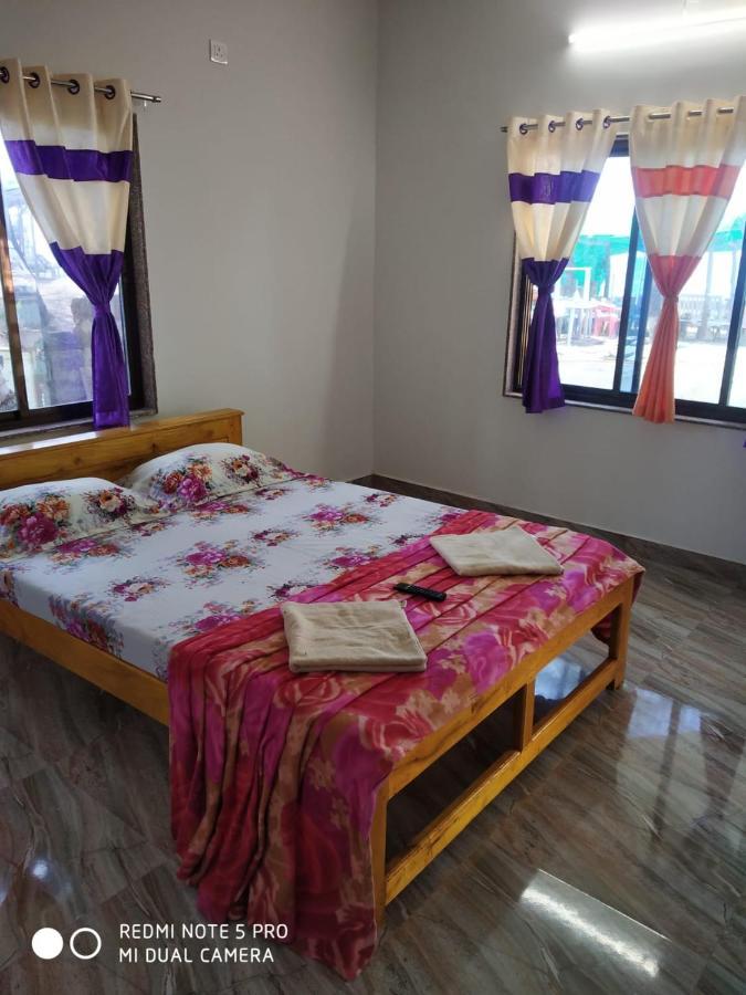 Sam & San Beach Resort Vengurla Dış mekan fotoğraf